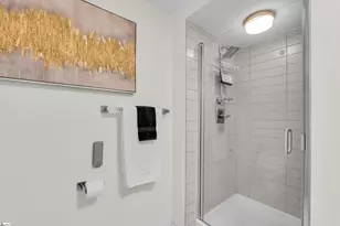 100 E Washington St, Greenville, SC 29601 - Photo 11