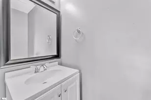 815 Edwards Rd, Greenville, SC 29615 - Photo 15