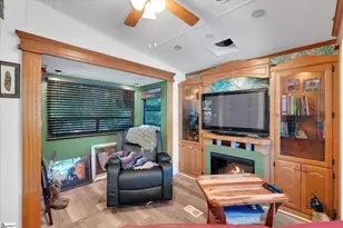 522 Loop Cir, Westminster, SC 29693 - Photo 3