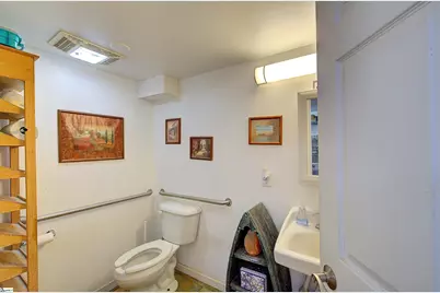 205 N Main Street, Greenville, SC 29601 - Photo 9