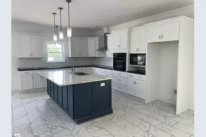 816 E Carolina Avenue, Clinton, SC 29325 - Photo 13