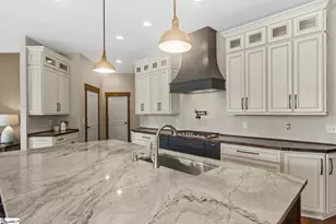 308 Treetops Dr, Seneca, SC 29672 - Photo 9