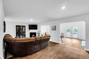 516 Ashwood Wy, Easley, SC 29640 - Photo 7