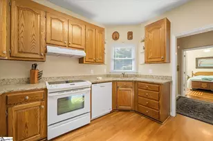 108 Commons Dr, Easley, SC 29642 - Photo 3