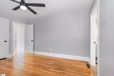 121 E Decatur Street, Greenville, SC 29617 - Photo 15