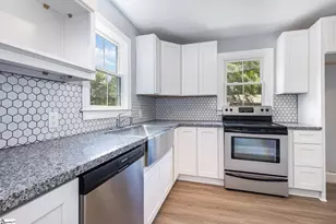 121 E Decatur St, Greenville, SC 29617 - Photo 11