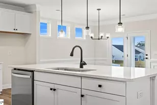 1914 Crumhorn Ave, Boiling Springs, SC 29316 - Photo 9