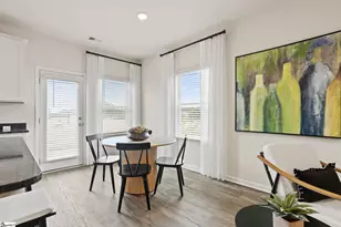 305 Heswall Ct, Greenville, SC 29605 - Photo 9