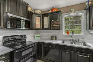 123 Crompton Dr, Pelzer, SC 29669 - Photo 11