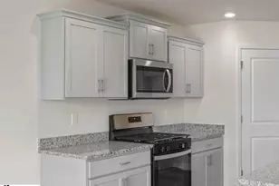 220 Pristine Dr, Greenwood, SC 29646 - Photo 7