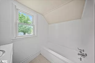 803 S Limestone St, Gaffney, SC 29341 - Photo 33