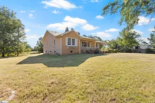 25 Goodwin Dr, Taylors, SC 29687 - Photo 3