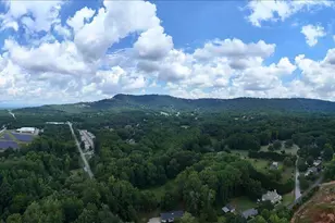 2408 Old Parker Rd, Greenville, SC 29609 - Photo 35