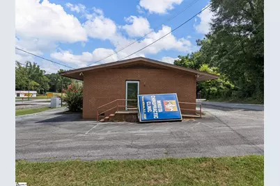 111 W Rutledge Avenue, Gaffney, SC 29340 - Photo 33