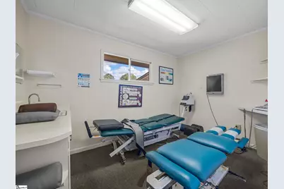 111 W Rutledge Avenue, Gaffney, SC 29340 - Photo 15