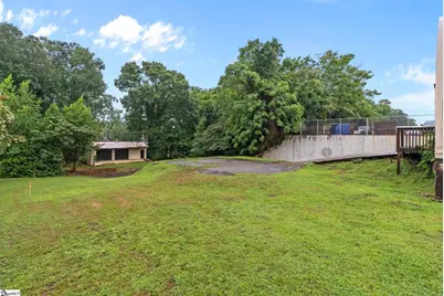 730 Wade Hampton Boulevard, Greenville, SC 29609 - Photo 11