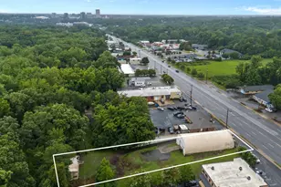 730 Wade Hampton Blvd, Greenville, SC 29609 - Photo 1