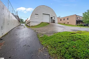 730 Wade Hampton Blvd, Greenville, SC 29609 - Photo 13