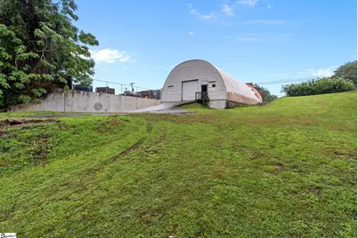 730 Wade Hampton Boulevard, Greenville, SC 29609 - Photo 17