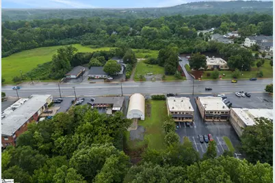 730 Wade Hampton Boulevard, Greenville, SC 29609 - Photo 7