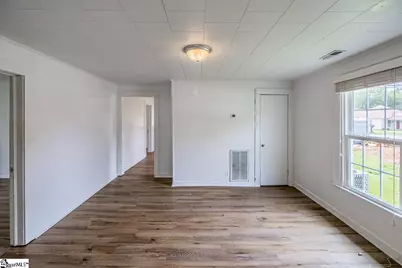 306 Poplar Drive, Greer, SC 29651 - Photo 5