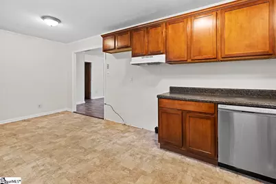 107 Avondale Road, Greenwood, SC 29649 - Photo 3