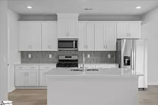 666 Cozy Blf Rd, Spartanburg, SC 29301 - Photo 9