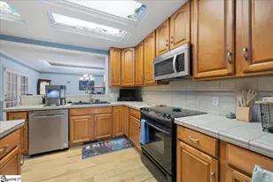 311 Wood Rd, Taylors, SC 29687 - Photo 9