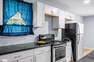 4 Melrose Rd, Greenville, SC 29605 - Photo 11