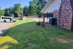 712 Brooks Rd, Mauldin, SC 29662 - Photo 7