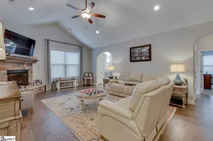 187 Bur Oak Dr, Taylors, SC 29687 - Photo 7