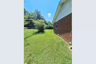 107 Pine Road, Laurens, SC 29360 - Photo 5