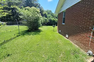 107 Pine Rd, Laurens, SC 29360 - Photo 5