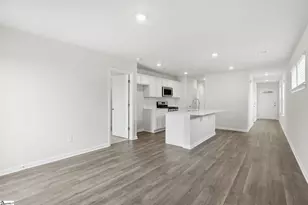 25 New Dunham Bridge Rd, Greenville, SC 29611 - Photo 7