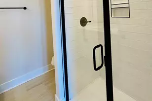 9 Hawthorne Ln, Greenville, SC 29605 - Photo 31