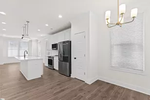 9 Hawthorne Ln, Greenville, SC 29605 - Photo 9