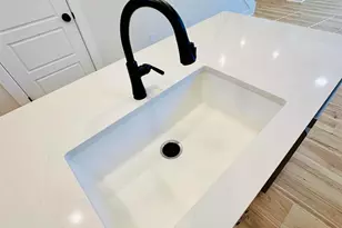 9 Hawthorne Ln, Greenville, SC 29605 - Photo 19