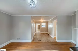 131 S Cleveland Park Dr, Spartanburg, SC 29303 - Photo 5