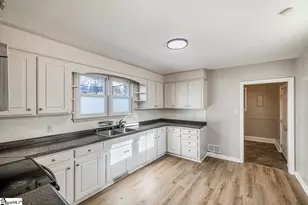 131 S Cleveland Park Dr, Spartanburg, SC 29303 - Photo 11