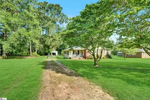 107 Forest Dr, Laurens, SC 29360 - Photo 5