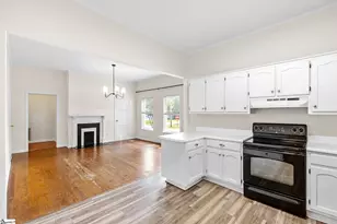 41 Allen St, Greenville, SC 29605 - Photo 9