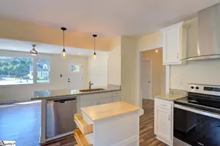 322 Potomac Ave, Greenville, SC 29605 - Photo 9