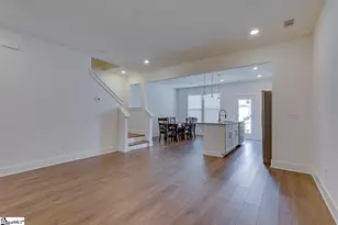 71 Mardale Ln, Greenville, SC 29609 - Photo 9