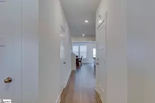 71 Mardale Ln, Greenville, SC 29609 - Photo 5