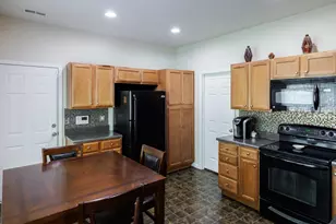 35 Juneau Ct, Greenville, SC 29605 - Photo 9