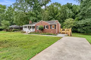 522 Forest Ln, Belton, SC 29627 - Photo 3