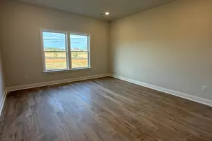 554 Hydrangea St, Seneca, SC 29678 - Photo 7