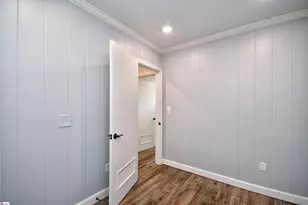 413 Vardry St, Greenville, SC 29601 - Photo 9