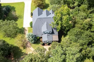 100 Yorkswell Ln, Greenville, SC 29607 - Photo 37