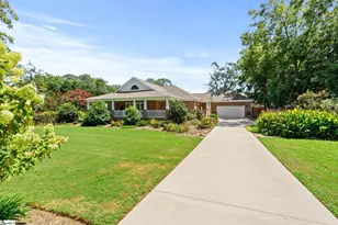 259 Inn Cir, Fountain Inn, SC 29644 - Photo 3